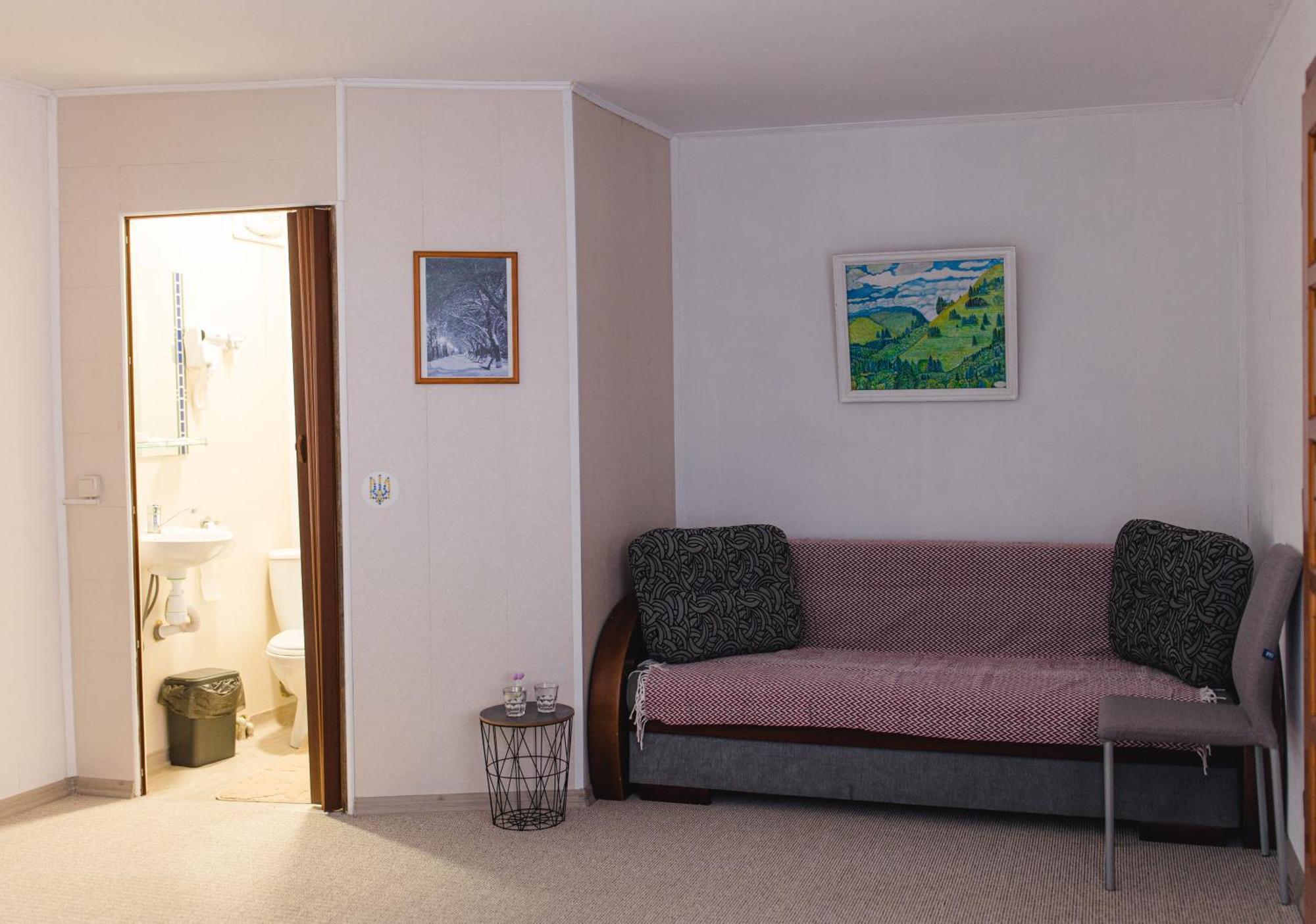 Hotel Kolyba Opryshkiv Nizhneye Selishche Pokoj fotografie