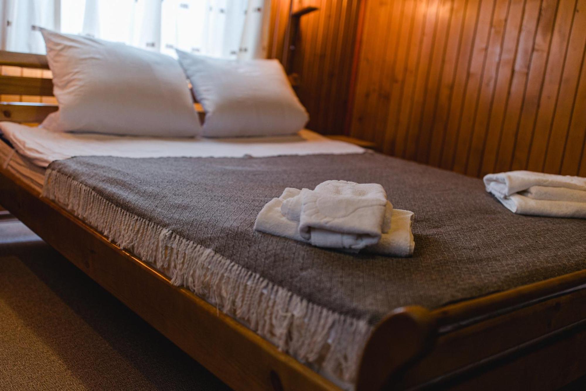 Hotel Kolyba Opryshkiv Nizhneye Selishche Pokoj fotografie